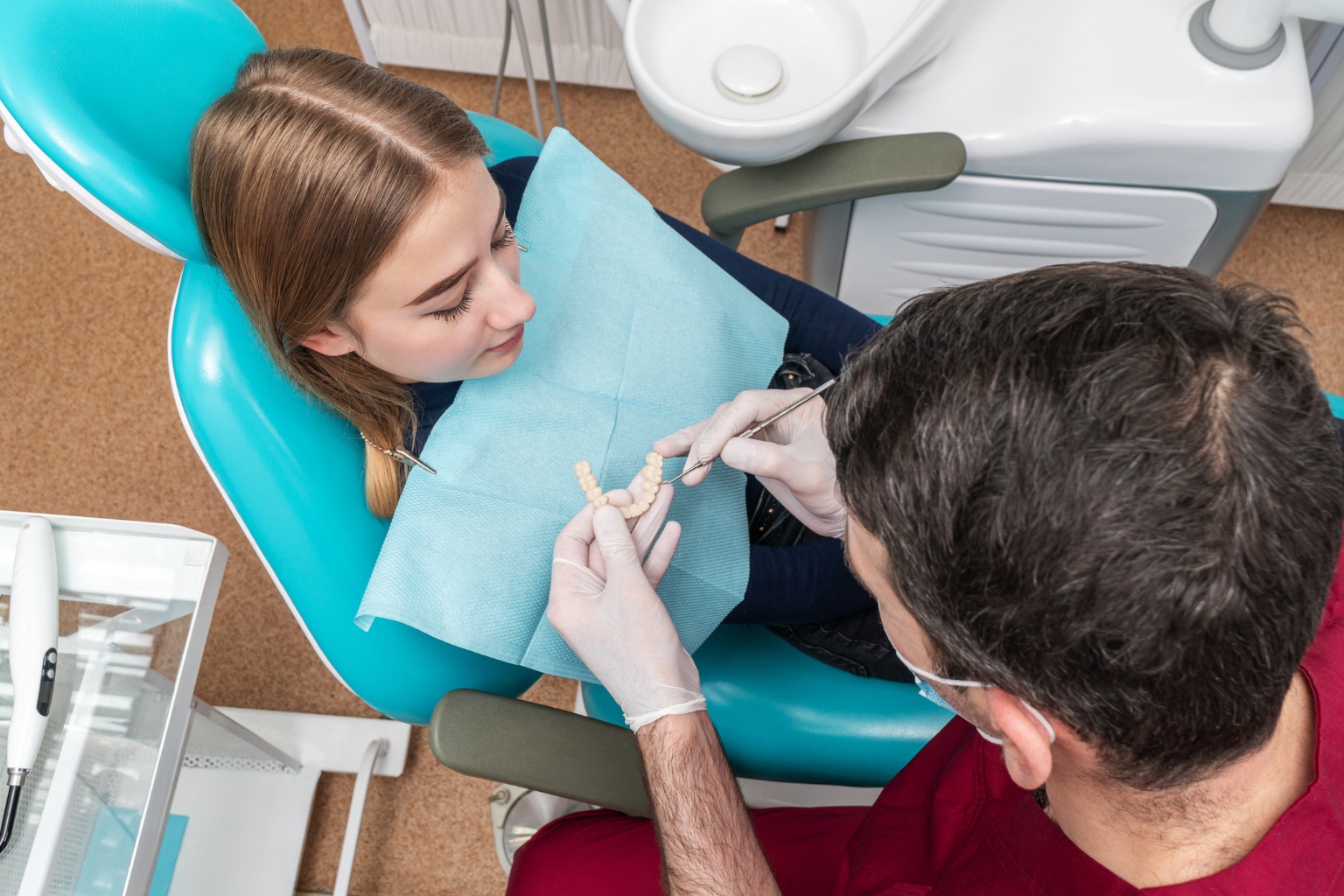 Read more about the article Signs You May Need Dentures and How a Manassas Dentist Can Help